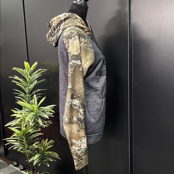 Realtree Pullover Drawcord Hoodie, pouch pocket, logo graphic chest,camo print - Picture 6 of 10